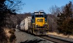 CSX 8400 leads southbound manifest freight